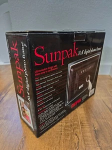 SUNPAK 10.4" Portable Digital Photo Album Picture Frame White - Picture 1 of 8