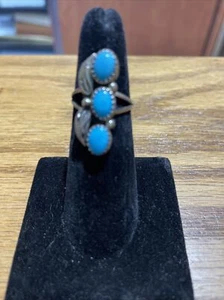 Vintage Sterling ring 3 Turquoise Stones With 2 Sterling Feathers - Picture 1 of 7