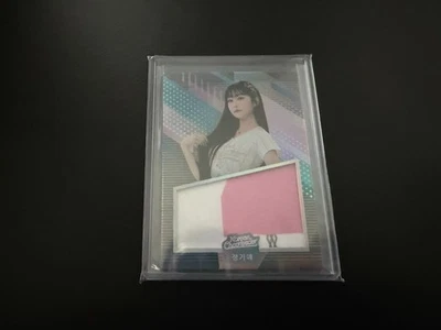 JUNG GAYE 2025 KOREA CHEERLEADER HOLO COSTUME JERSEY PARALLEL 03/10 [정가예] - Image 1 of 2