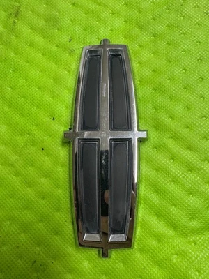 Lincoln MKX 2007-2010 maletero puerta levadiza trasera emblema insignia Foto 1 de 2