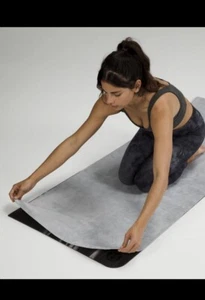 Lululemon The Towel 177cm X 67cm Hail Grey Large Yoga Spin Gym Mat - Picture 1 of 4