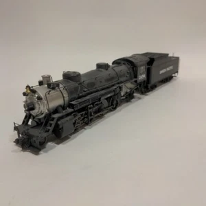 Trix HO Union Pacific 2494 luce USRA Mikado 2-8-2 DCC SUONO locomotiva UP - Foto 1 di 11