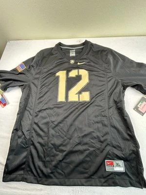 Camiseta deportiva negra del ejército Salute to Service Nike talla mediana para hombre Yukon bronceada $130 nueva Foto 1 de 4