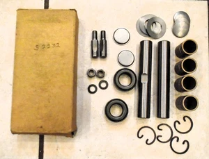 1939-1962 CHEVROLET Passenger CORVETTE King Pin Set / Spindle Bolt Kit - Picture 1 of 4