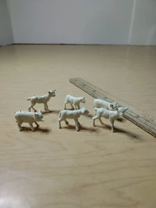 6 Vintage Kuscheltiere aus Kunststoff Schafe und Schweine - Bild 1 von 13