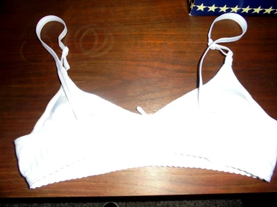 SUJETADOR FRUIT OF THE LOOM BLANCO LIGERAMENTE ACOLCHADO CORREAS AJUSTABLES 36-A Foto 1 de 2