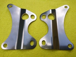 JUEGO DE SOPORTES DE SUSPENSIÓN / ESCAPE SILENCIADOR HONDA CB175 K7 NUEVO INOXIDABLE IZQUIERDO Y DERECHO - Imagen 1 de 2