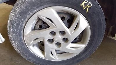 Used Wheel Cover fits: 2000 Pontiac Sunfire 15`` wheel silver painted Grade C - Image 1 of 4