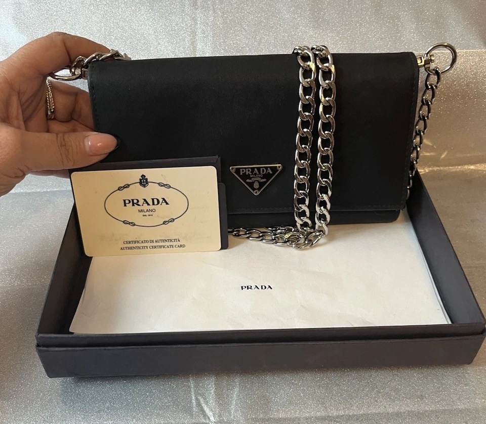 Prada Long Wallet Nylon & Leather! Authentic. COA!! CLEAN VTG! 😍 - Image 1 of 4