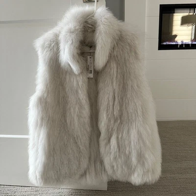 THEORY Ultra Luxe Hanalee Snow Fox Fir 背心 M 码全新带标签 1595 美元!! — 第 1/2 张图片