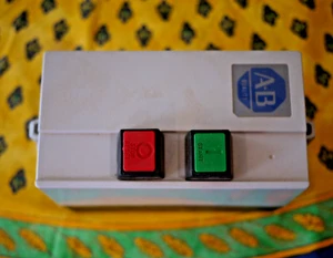 Allen Bradley 109-C23KAA1F Starter / 3 PH / 3 HP - Picture 1 of 6