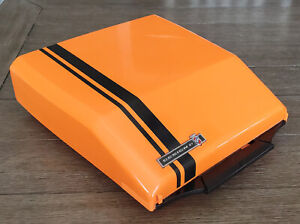 Machine à écrire portable années 1970 Smith Corona GT Ghia en orange vif, belle !