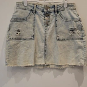 Justice Denim Faded Skirt Button Clasps Distressed Girls/Youth Size 20 - Picture 1 of 10