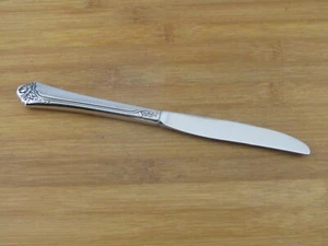 Cuchillo de cena de acero inoxidable Oneida Community FANTASY ROSE 9" cubiertos cubiertos en muy buena condición - Imagen 1 de 2