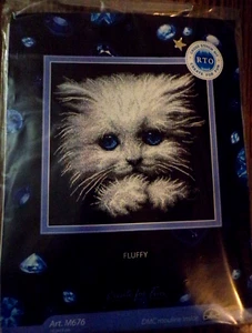 SU25 NEW RTO "FLUFFY" ART.M676 CAT COUNTED CROSS STITCH KIT - Picture 1 of 6