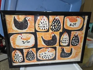 Vintage gerahmtes Hühnerhaus Kunsthandwerk handbemalt orange schwarzes Huhn 19,25 x 13,5 Zoll - Bild 1 von 8