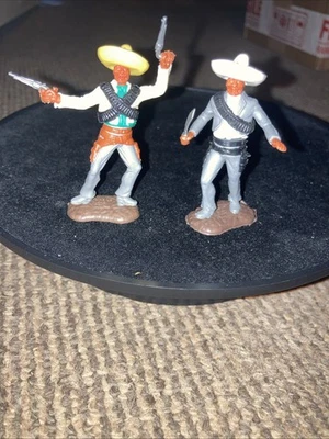 Timpo Vintage Wild West  Cowboy Mexicans One With Variant Legs Black GUNBELT - Image 1 of 4