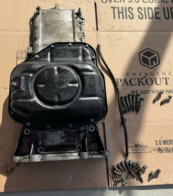 Conjunto de cárter de aceite de cárter trasero Lexus SC300 1JZ 2JZ con pernos herrajes Foto 1 de 4