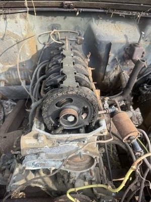 Motor Tornado 230 de 1967 M725 Jeep Kaiser ambulancia del ejército Foto 1 de 4