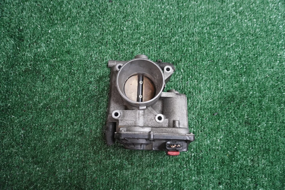 MAZDA 3 2008 2009 2010 2011 carrocería del acelerador motor 2L fabricante original 106 k millas Mazda 2008 Foto 1 de 4