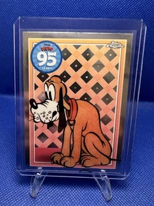 2025 Topps Chrome Disney #PL-4 PLUTO 95 YEARS - Bild 1 von 2