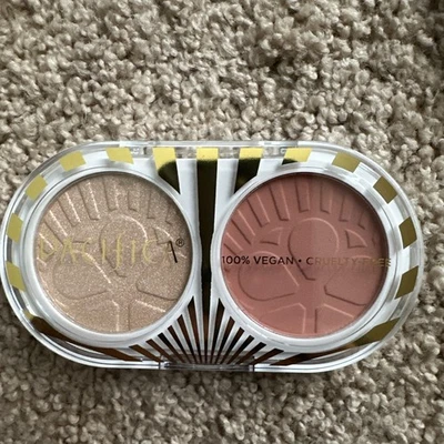 PACIFICA BEAUTY Blush + Highlight Duo in Fire Lit & Glimmer Shimmer 0.28 Oz NIB - Image 1 of 4