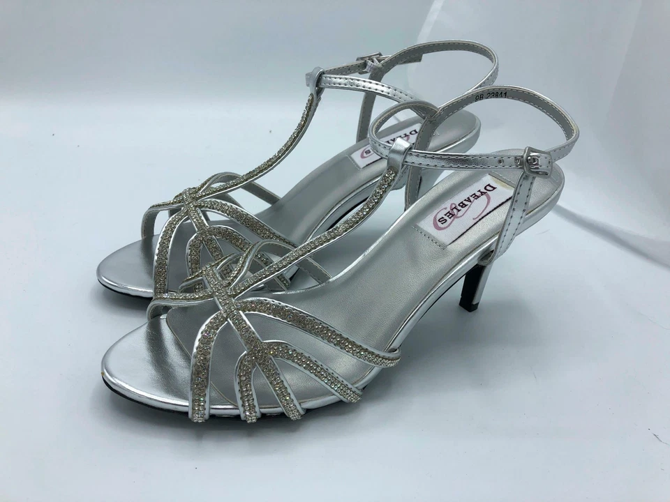 Sandalia de vestir con correa en T Dyeables Lexi con pedrería (2027) plateada/metálica talla 9M Foto 1 de 4