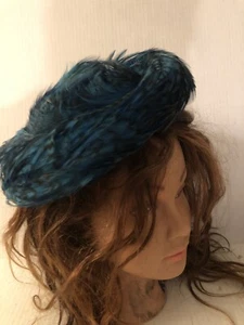 Vintage Beautiful Brilliant Blue Feather Hat Marshal Field & Company France - Picture 1 of 6