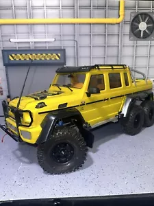 Custom 1/10 Traxxas TRX-6 Mercedes 6x6 Yellow Fully Upgraded ! Brushless, Savox - Picture 1 of 24