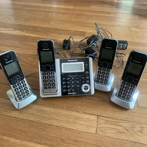 Panasonic KX-TGF370S Link to Cell Bezprzewodowy system odbierania telefonów z 4 słuchawkami - Zdjęcie 1 z 19