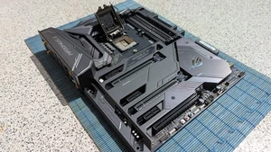 ASUS ROG Maximus X Code Intel Z370 ATX płyta główna gniazdo 1151 - Zdjęcie 1 z 8