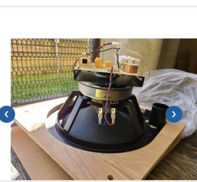 Lote de dos (2) altavoces de techo de rango completo Tannoy CMS 1201DC de 12 pulgadas. Foto 1 de 4