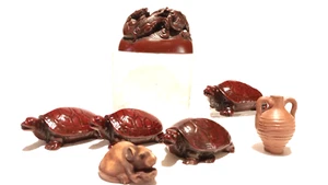 vintage Chinese Japanese cast resin like material Turtles and rat - Picture 1 of 9