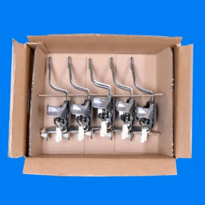 Altavoces MARK LEVINSON 86160-0WB70 TOYOTA Crown Majesty lado derecho derecho {Lote de 5  Foto 1 de 4