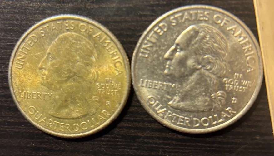 2020 Quarter ERROR Wrong Planchet. (Quarter on left side) GOLD SHADE dollar? - Image 1 of 1