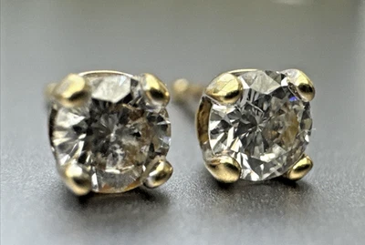 18ct Yellow Gold  0.28ct Solitaire Diamond earrings - Image 1 of 4