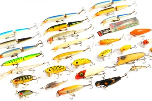 Lotto 30 esche da pesca vintage per lo più esche dure d'acqua dolce RAPALA & HEDDON - Foto 1 di 21