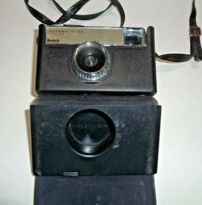 KODAK INSTAMATIC 133 COMPACT POINT & SHOOT FILM CAMERA - Image 1 of 3
