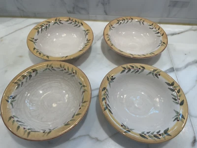 CRATE & BARREL Bretaña lote de cuatro (4) tazones de cereal para ensalada de rama de olivo en muy buen estado Foto 1 de 4