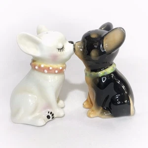 Kissing Chihuahua Dogs Magnetic Ceramic Salt Pepper Shakers Mwah! Westland - Picture 1 of 8