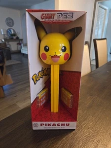 NEU Pokémon "Pikachu" RIESE (12") Pez Candy Roll Spender Retired Edition 2024 - Bild 1 von 7