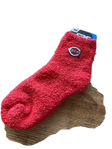 Cincinnati Reds Soxs /slippers New w Packaging Cover