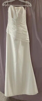 Mia Solano, MB1063, talla 8, blanco, tafetán, espalda con cordones, apliques de cuentas Foto 1 de 3