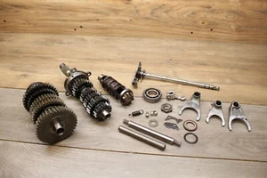 09-14 Yamaha YZF R1 COMPLETE TRANSMISSION *NICE - Picture 1 of 12
