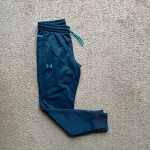 Under Armour Sweatpants Boys XL 28x28 Tapered Leg Fleece Blue Pockets - Picture 1 of 12