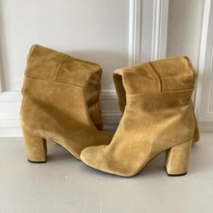 NWOB Urban Outfitters Over The Knee Suede Heeled Boots Yellow Sand Sz 39 - Picture 1 of 10