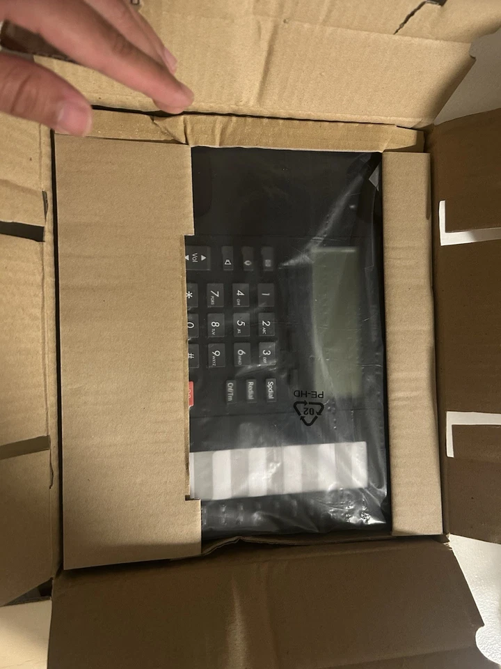 Lote de cinco (5) teléfonos de oficina Toshiba nuevos Foto 1 de 3