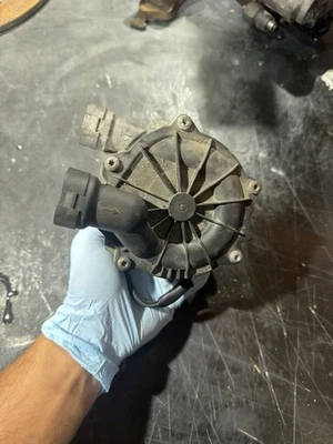 Bomba de smog de inyección de aire secundaria VW/AUDI A3 (8V) PASSAT 1.8T/2.0T 2015-2017 Foto 1 de 4