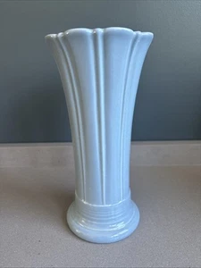 Fiestaware 9.5" Vintage Vase, Blue ceramic light blue - Imagen 1 de 11