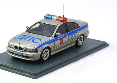 BMW 525i (E39-2002) Police-Moscú plata-azul NEO [44443] Foto 1 de 4